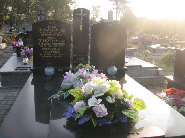 Grób Marian Sałkowski