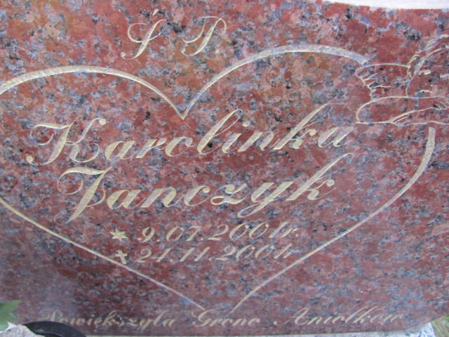 Karolina Janczyk 2001 Krajkowo - Grobonet - Wyszukiwarka osób pochowanych